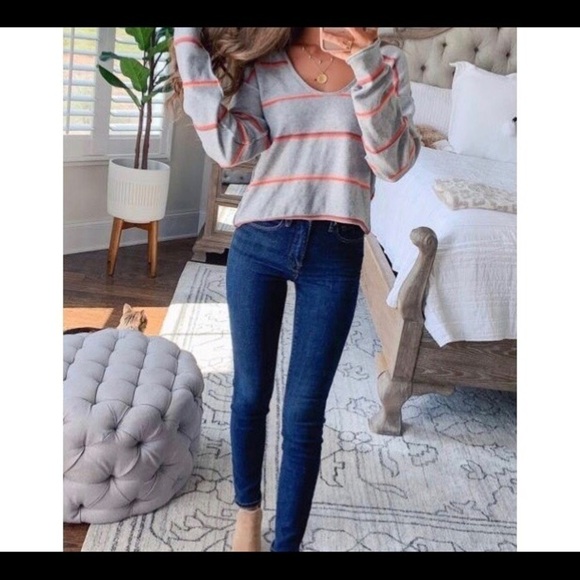 Free People Make You Mine Sweater in Grey Stripe Combo - NWT - Sz. Large - Picture 7 of 12